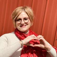 KiKi (lisa) Abbott Moore